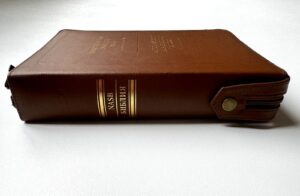 English-Russian Parallel Bible (NASB ) / Англо-Русская Параллельная Библия (Zipper-Brown), luxury leather, кожа высокого качества